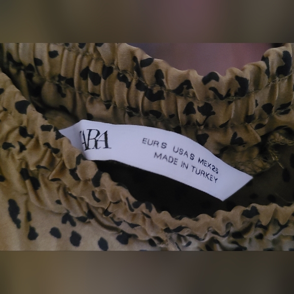 Zara | Satin Cheetah Print Skirt - Picture 3 of 5